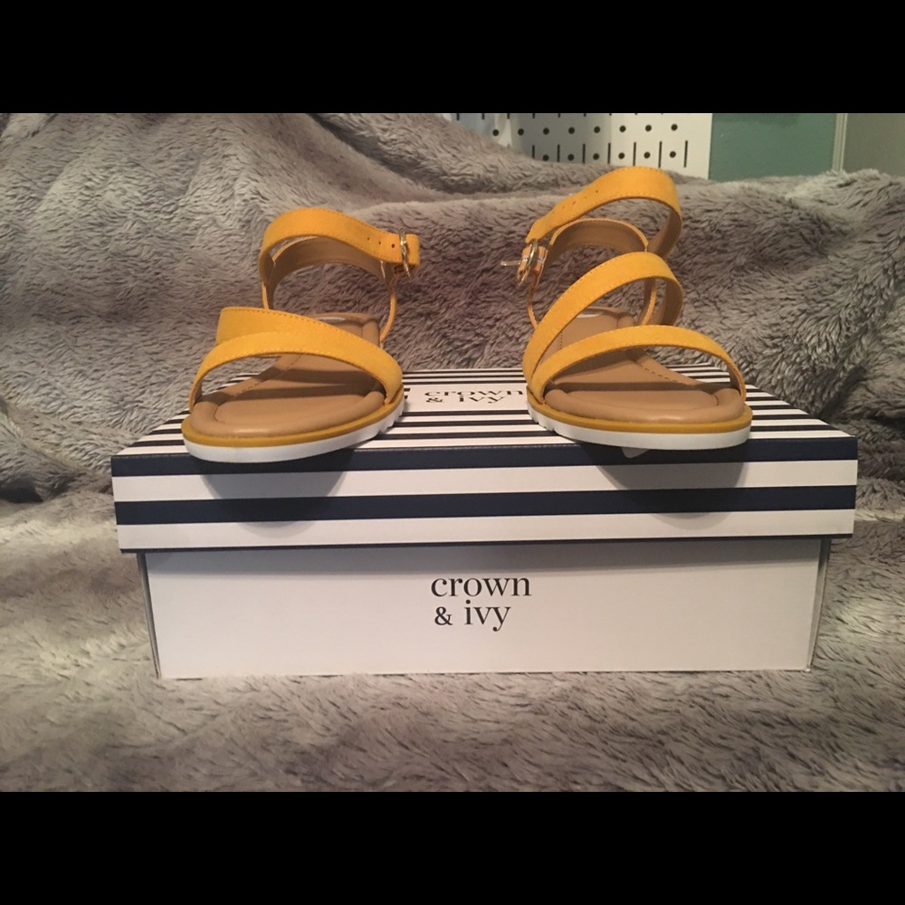 Crown and Ivy yellow wedge sandals